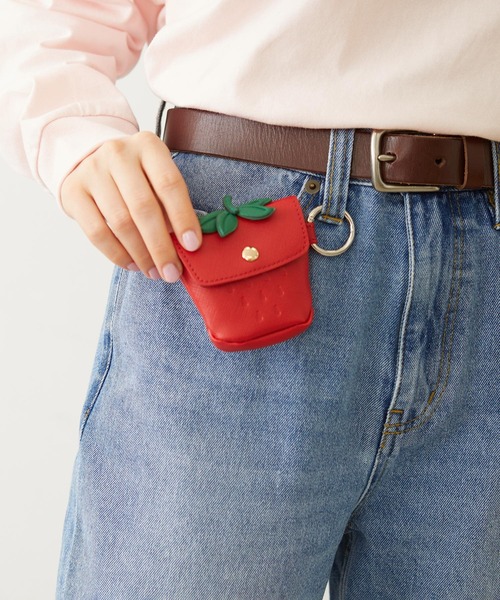 MILKFED.（ミルクフェド）の「STRAWBERRY MULTI CASE（ポーチ・レディース・ピンク/レッド・ONE SIZE）」の4枚目の写真