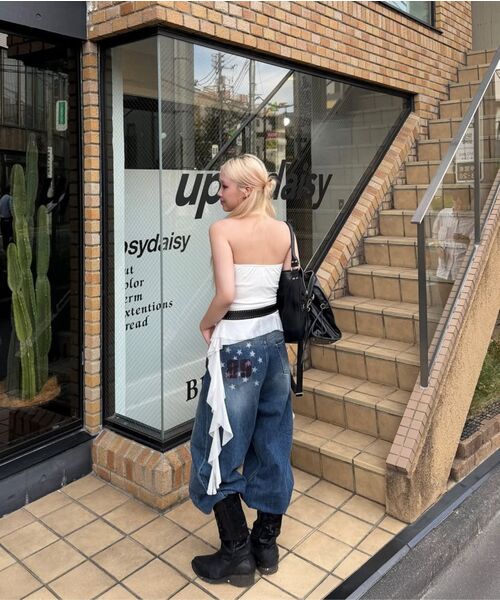 Midnight Move(ミッドナイトムーブ)の「star denim pants (black)(デニムパンツ・レディース・その他・SMALL/MEDIUM)」の2枚目の写真