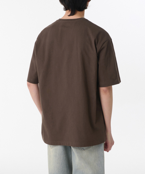 MUSINSA STANDARD（ムシンサスタンダード）の「リラックスドOEクルーネックTシャツ[ブラウン]（Tシャツ/カットソー・メンズ・その他・XX-LARGE/XXX-LARGE/SMALL/MEDIUM/LARGE/X-LARGE）」の2枚目の写真