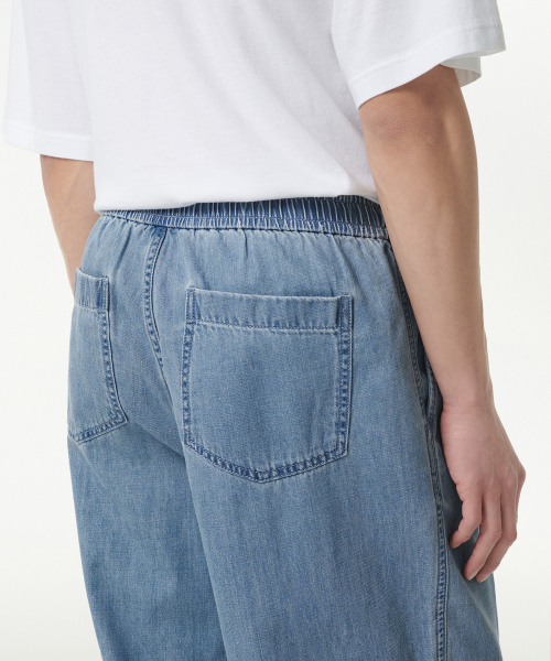 MUSINSA STANDARD（ムシンサスタンダード）の「ライトウェイトワンタックワイドバンディングデニムパンツ[ライトインディゴ]（デニムパンツ・メンズ・その他・26/28/30/32/34/36/38/40/42）」の6枚目の写真