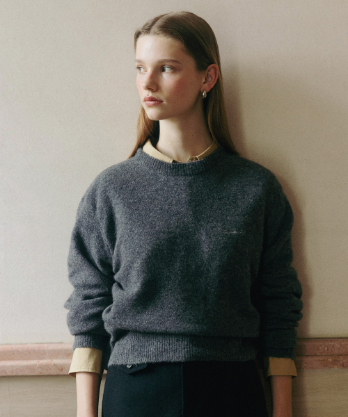 TTUDEMENT（トュードメント）の「WOOL ROUND KNIT PULLOVER CHARCOAL（ニット/セーター・レディース・その他・FREE）」の2枚目の写真
