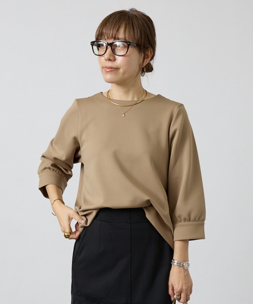 DESIGNWORKS（デザインワークス）の「【セットアップ対応】後ろジップトップス（Tシャツ/カットソー・レディース・アイボリー/ブラック/ベージュ/ネイビー・フリー）」の8枚目の写真