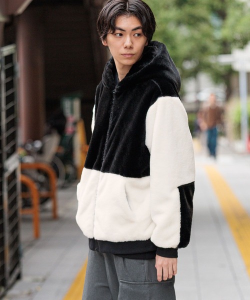 ⭐︎新品未使用⭐︎Black&White フード付きジャケット L LAKOLE（ラコレ）の「ファーフードブルゾン/595109（ブルゾン）」 - WEAR