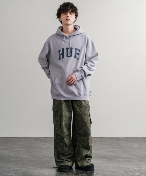 HUF（ハフ）の「HUF ハフ ARCH P/O HOODIE オーバーサイズアーチロゴプリント裏起毛プルオーバーパーカー（パーカー・メンズ・ブラウン/ブラック/ライラック・M/L/XL）」の14枚目の写真