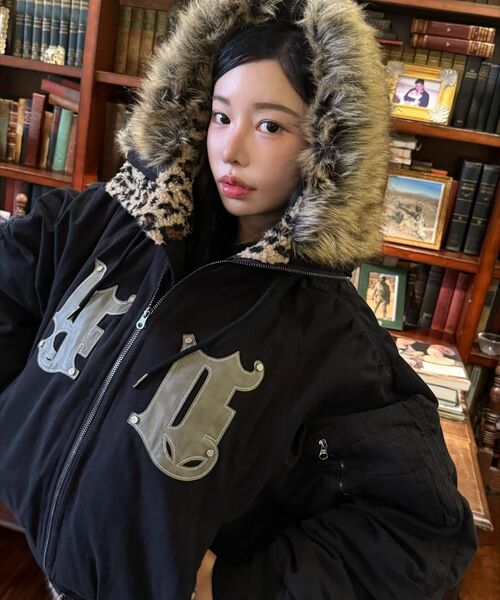 HOODHOOD(フッドフッド)の「HDアーティフィシャルレザー パッチ ボンバーダウンジャケット カモ(ダウンジャケット/コート・レディース・その他・1/2/3)」の14枚目の写真