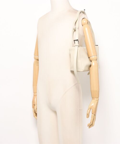 Knuth Marf（クヌースマーフ）の「Knuth Marf ring-handle bag（トートバッグ・レディース・ブラック/オフホワイト・FREE）」の10枚目の写真