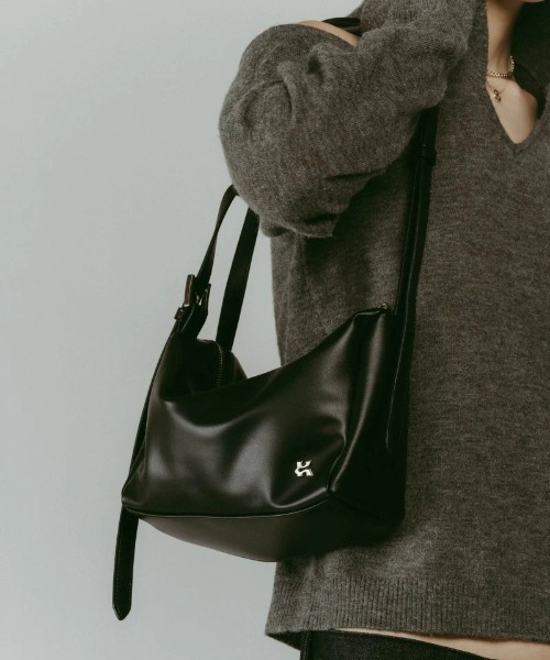 Knuth Marf（クヌースマーフ）の「Knuth Marf ring-handle bag（トートバッグ・レディース・ブラック/オフホワイト・FREE）」の3枚目の写真