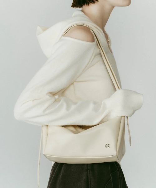 Knuth Marf（クヌースマーフ）の「Knuth Marf ring-handle bag（トートバッグ・レディース・ブラック/オフホワイト・FREE）」の11枚目の写真