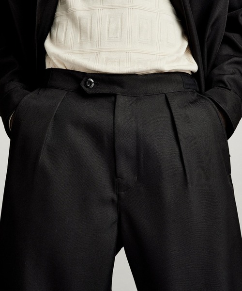 G-STAR(ジースター)の「Holiday Relaxed Chino/リラックスルーズテーパードタックチノパンツ(チノパンツ・メンズ・ダークブラック・29/32/31/32/30/32/28/32)」の4枚目の写真