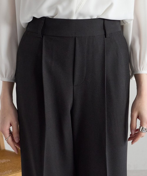 RIRIYANO(リリヤーノ)の「<洗える>単品ストレッチシャンブレーストレートパンツ(スーツパンツ・レディース・チャコールグレー/ブラック・11号/9号/13号/7号/19号/17号/15号)」の13枚目の写真