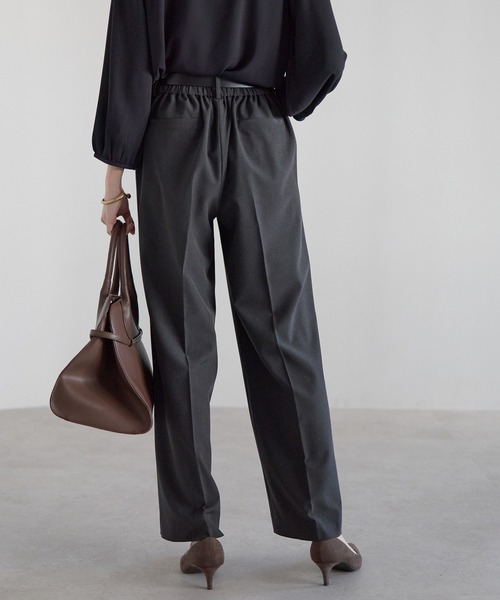 RIRIYANO(リリヤーノ)の「<洗える>単品ストレッチシャンブレーストレートパンツ(スーツパンツ・レディース・チャコールグレー/ブラック・11号/9号/13号/7号/19号/17号/15号)」の22枚目の写真