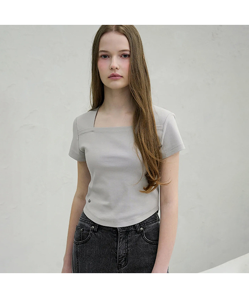 Vivacious(ビバシャス)の「Renee Square Neck Slim T-Shirt - 5COL(Tシャツ/カットソー・レディース・ブラック/アイボリー/グレー/チャコール/スカイブルー・MEDIUM/SMALL)」の3枚目の写真