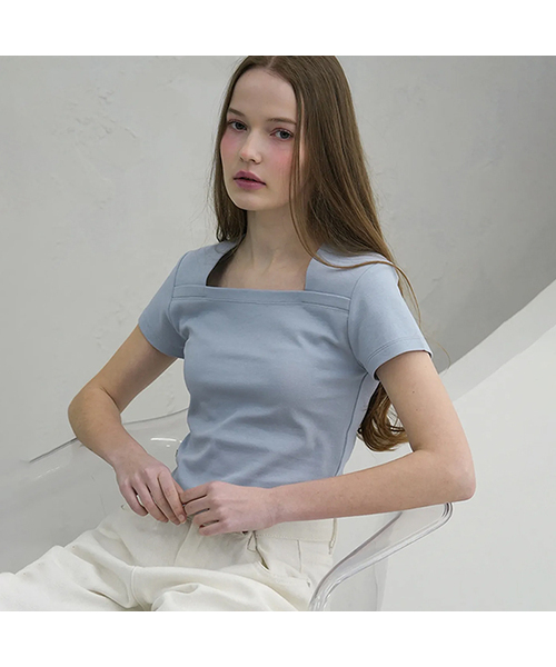Vivacious(ビバシャス)の「Renee Square Neck Slim T-Shirt - 5COL(Tシャツ/カットソー・レディース・ブラック/アイボリー/グレー/チャコール/スカイブルー・MEDIUM/SMALL)」の5枚目の写真