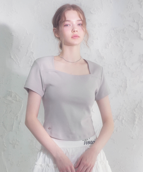 Vivacious(ビバシャス)の「Renee Square Neck Slim T-Shirt - 5COL(Tシャツ/カットソー・レディース・ブラック/アイボリー/グレー/チャコール/スカイブルー・MEDIUM/SMALL)」の6枚目の写真