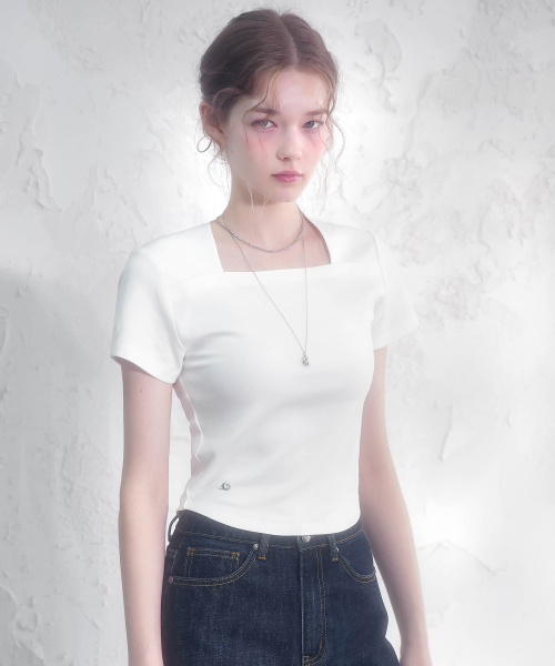 Vivacious(ビバシャス)の「Renee Square Neck Slim T-Shirt - 5COL(Tシャツ/カットソー・レディース・ブラック/アイボリー/グレー/チャコール/スカイブルー・MEDIUM/SMALL)」の9枚目の写真