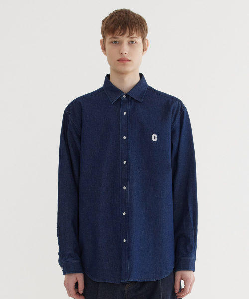 COVERNAT(カバーナット)の「Cロゴデニムシャツインディゴ(シャツ/ブラウス・レディース・その他・SMALL/X-LARGE/MEDIUM/LARGE)」の1枚目の写真