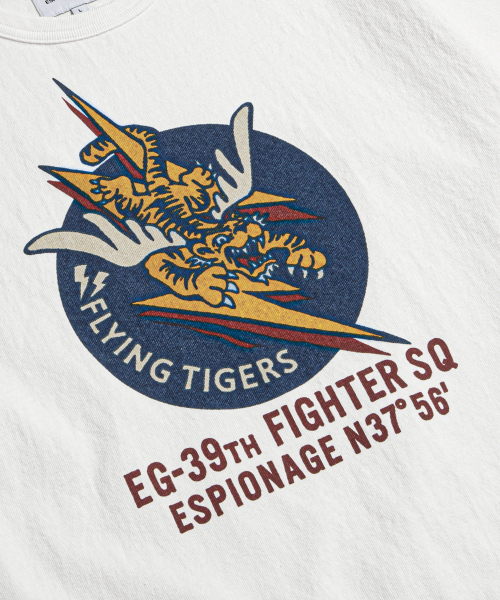 ESPIONAGE（エスピオナジ）の「Flying Tigers Heavyweight Tee Off White（Tシャツ/カットソー・レディース・その他・LARGE/X-LARGE/MEDIUM）」の5枚目の写真