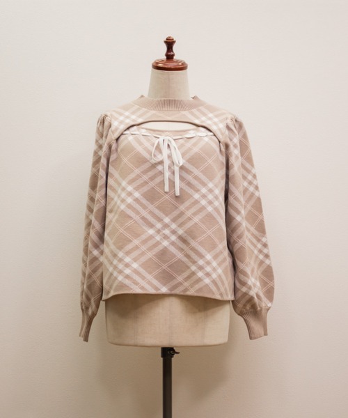 CLETTE(クレット)の「CLETTEオリジナルリボン使いチェック柄ニット(ニット/セーター・レディース・ブラック・4L/3L/LL)」の5枚目の写真
