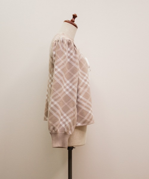 CLETTE(クレット)の「CLETTEオリジナルリボン使いチェック柄ニット(ニット/セーター・レディース・ブラック・4L/3L/LL)」の6枚目の写真