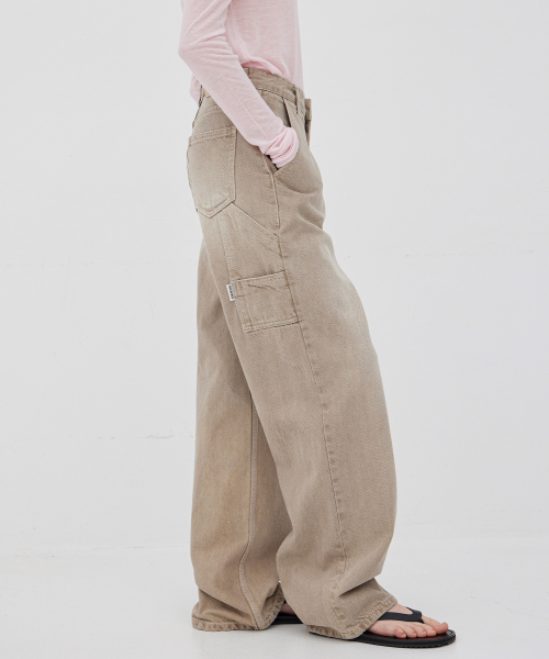 LEVAR(レバー)の「Relaxed Carpenter Denim - Sand Beige(デニムパンツ・レディース・その他・SMALL/MEDIUM/LARGE)」の2枚目の写真