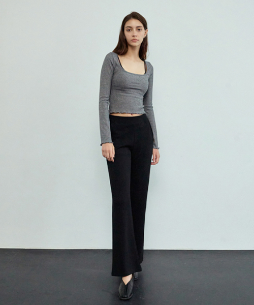 DEVIWEAR(デヴィウェア)の「セミブーツカットのゴムウエストパンツ DEVI-B0070-ブラック(スウェットパンツ・レディース・ブラック・MEDIUM/SMALL)」の5枚目の写真