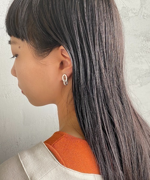 PHILIPPE AUDIBERT（フィリップ オーディベール）の「[PHILIPPE AUDIBERT/フィリップ オーディベール] BO KARA SIMPLE LAITON ピアス（ピアス（両耳用）・レディース・シルバー・ONE SIZE）」の13枚目の写真