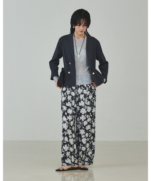 qualite（カリテ）の「シルエットフラワーパンツ/春服/夏服（その他パンツ・レディース・チャコールグレー・36/38）」の2枚目の写真