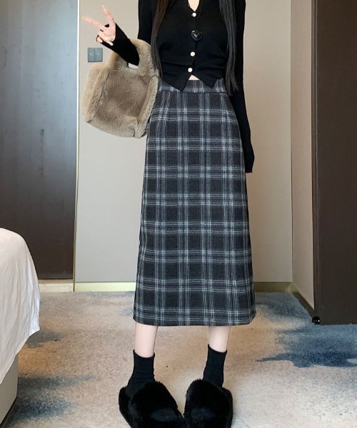 gossip！ロサンゼルス（ゴシップロサンゼルス）の「【サイズあり】ウールライク バックゴムチェック ヴィンテージ 厚手ロングスカート（秋冬の韓国ファッション フェミニン定番）（スカート・レディース・ブラウン/ブラック/ブラック系その他/ブラウン系その他・S/M）」の3枚目の写真