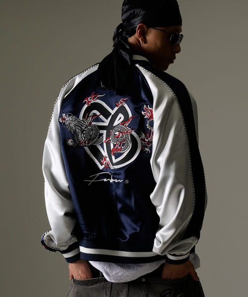 FUBU( フブ)の「FUBU フブ ブランド Embroidered Souvenir Jacket / 刺繍スカジャン 龍モチーフ スーベニアジャケット(スタジャン・メンズ・ネイビー/ブラック・M/L/XL/XXL)」の4枚目の写真