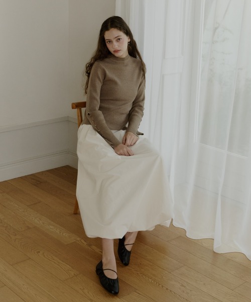 OLUN(オルン)の「gather flat shoes/ギャザーフラットシューズ(パンプス・レディース・ブラック/アイボリー/ブラウン・LL/LARGE/MEDIUM/SMALL)」の22枚目の写真