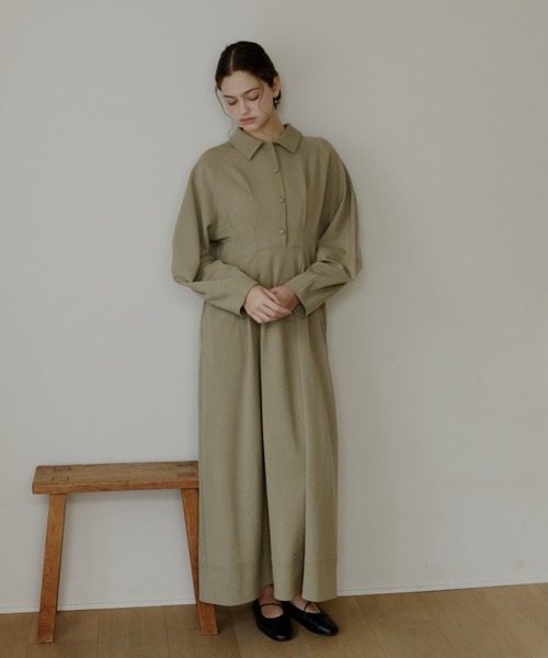 OLUN(オルン)の「gather flat shoes/ギャザーフラットシューズ(パンプス・レディース・ブラック/アイボリー/ブラウン・LL/LARGE/MEDIUM/SMALL)」の21枚目の写真