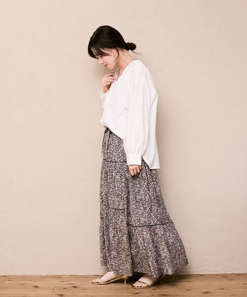 le.coeur blanc（ルクールブラン）の「Fanaka別注フラワー柄スカート（スカート・レディース・ブラック系その他・38）」の8枚目の写真