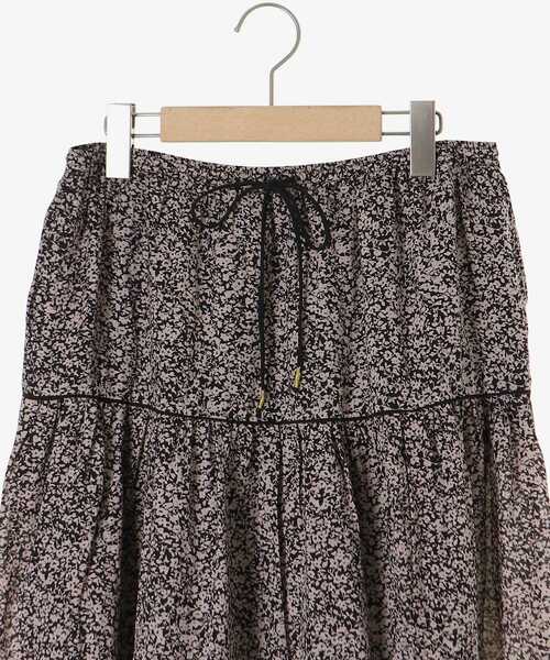 le.coeur blanc（ルクールブラン）の「Fanaka別注フラワー柄スカート（スカート・レディース・ブラック系その他・38）」の18枚目の写真