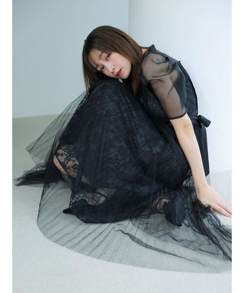 dazzlin（ダズリン）の「【藤井サチコラボ】チュールレイヤードレースドレス（ドレス・レディース・アイボリー/ブラック/ブルー・SMALL/MEDIUM）」の6枚目の写真