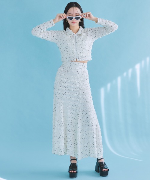 REDYAZEL(レディアゼル)の「ミニフリルZIPブラウス×ミニフリルフレアロングスカートセットアップ(セットアップ・レディース・ブラック/オフホワイト/ピンク・FREE)」の1枚目の写真