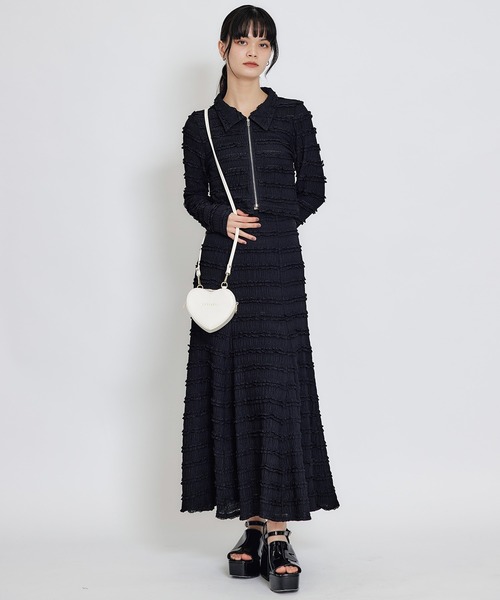 REDYAZEL(レディアゼル)の「ミニフリルZIPブラウス×ミニフリルフレアロングスカートセットアップ(セットアップ・レディース・ブラック/オフホワイト/ピンク・FREE)」の2枚目の写真