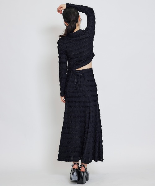 REDYAZEL(レディアゼル)の「ミニフリルZIPブラウス×ミニフリルフレアロングスカートセットアップ(セットアップ・レディース・ブラック/オフホワイト/ピンク・FREE)」の21枚目の写真