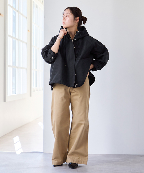 U by SPICK&SPAN（ユーバイスピックアンドスパン）の「コットン/ナイロングログランフレアブルゾン（マウンテンパーカー・レディース・モカ/ベージュ/ブラック・36/38）」の9枚目の写真