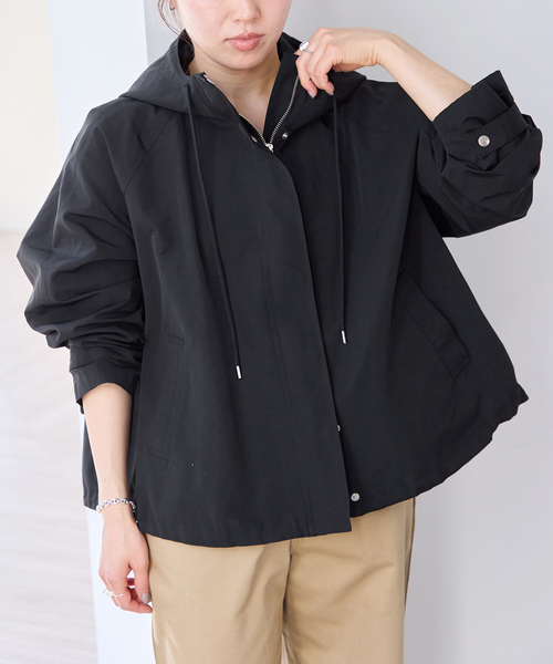 U by SPICK&SPAN（ユーバイスピックアンドスパン）の「コットン/ナイロングログランフレアブルゾン（マウンテンパーカー・レディース・モカ/ベージュ/ブラック・36/38）」の17枚目の写真