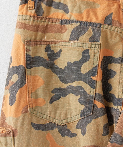 Theater code(シアターコード)の「Duck Pattern Distressed Ripstop Wide Cargo Pants / カモ柄 ダメージ加工リップストップ ワイドカーゴパンツ 2026年春夏(カーゴパンツ・メンズ・ブラウン・M/L)」の3枚目の写真