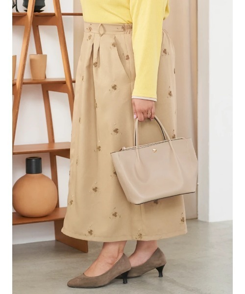 Re-J&SUPURE(リジェイアンドスプル)の「【大きいサイズ】【Sasaki Mikiコラボ】フラワー刺繍ナロースカート(スカート・レディース・ベージュ/ブラック・XXXX-LARGE/XXX-LARGE/XX-LARGE)」の15枚目の写真