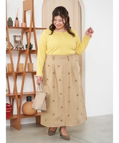 Re-J&SUPURE(リジェイアンドスプル)の「【大きいサイズ】【Sasaki Mikiコラボ】フラワー刺繍ナロースカート(スカート・レディース・ベージュ/ブラック・XXXX-LARGE/XXX-LARGE/XX-LARGE)」の18枚目の写真
