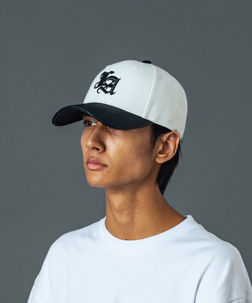XLARGE（エクストララージ）の「CROC OLD ENGLISH CAP（キャップ・メンズ・ブラック/オリーブ/オフホワイト・ONE SIZE）」の11枚目の写真
