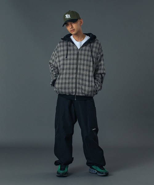 XLARGE（エクストララージ）の「CROC OLD ENGLISH CAP（キャップ・メンズ・ブラック/オリーブ/オフホワイト・ONE SIZE）」の22枚目の写真