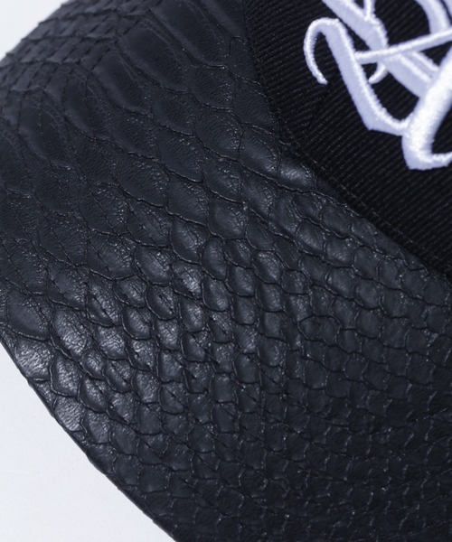 XLARGE（エクストララージ）の「CROC OLD ENGLISH CAP（キャップ・メンズ・ブラック/オリーブ/オフホワイト・ONE SIZE）」の8枚目の写真