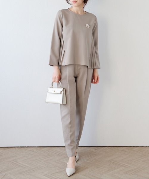 AMELY（エミリー）の「ペプラムジャケット&テーパードパンツ セットアップ（セットアップ・レディース・ブラック/ネイビー/ベージュ・L/M）」の3枚目の写真