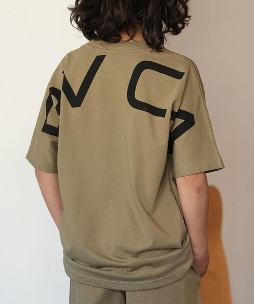 RVCA(ルーカ)の「RVCA/ルーカ 半袖 Tシャツ BACK SIDE ARCH BG045202(Tシャツ/カットソー・メンズ・ブラック/ベージュ/ホワイト・160cm/150cm/140cm/130cm)」の3枚目の写真