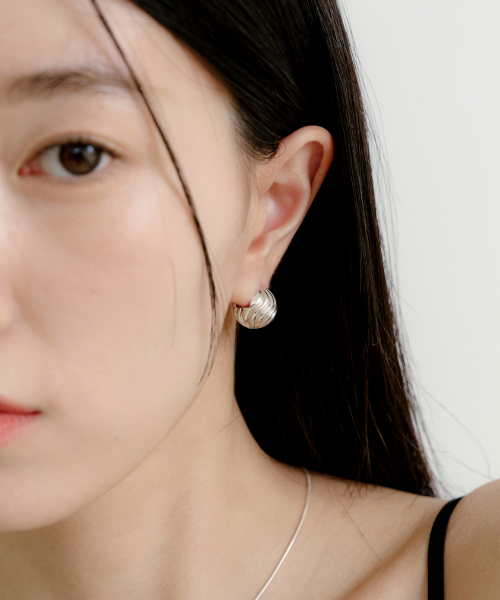 BYWEEKEND（バイウィーケンド）の「Orbi earring_14mm（ピアス（両耳用）・レディース・その他・14）」の2枚目の写真
