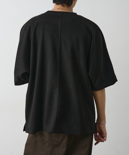 COLONY 2139(コロニートゥーワンスリーナイン)の「シンセティックスエードドルマンビッグT(Tシャツ/カットソー・メンズ・キャメル/チャコールグレー/アイボリー/ブラック・LARGE/MEDIUM)」の17枚目の写真