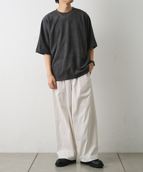 COLONY 2139(コロニートゥーワンスリーナイン)の「シンセティックスエードドルマンビッグT(Tシャツ/カットソー・メンズ・キャメル/チャコールグレー/アイボリー/ブラック・LARGE/MEDIUM)」の7枚目の写真